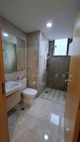 La Fiesta, 64 Sengkang Square, 1 Bedroom, 431 sqft, Condominium For Rent, by Zane Soo 苏昱能, 500228594 - Bathroom - PropertyGuru.com.sg