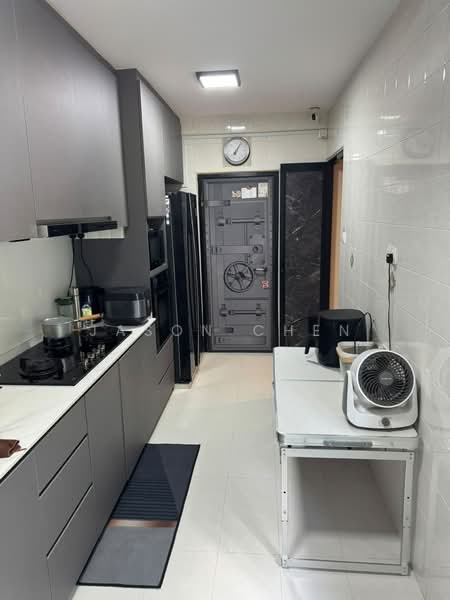 390 Bukit Batok West Avenue 5, 390 Bukit Batok West Avenue 5, 3 Bedrooms, 1,270 sqft, HDB Flat For Rent, by Jason Chen, 500228596 - Kitchen - PropertyGuru.com.sg