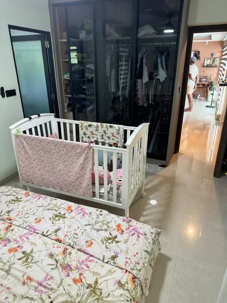 390 Bukit Batok West Avenue 5, 390 Bukit Batok West Avenue 5, 3 Bedrooms, 1,270 sqft, HDB Flat For Rent, by Jason Chen, 500228596 - Bedroom - PropertyGuru.com.sg