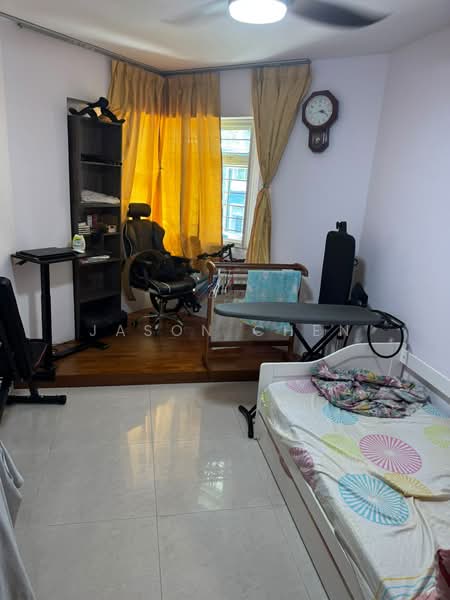 390 Bukit Batok West Avenue 5, 390 Bukit Batok West Avenue 5, 3 Bedrooms, 1,270 sqft, HDB Flat For Rent, by Jason Chen, 500228596 - Bedroom - PropertyGuru.com.sg