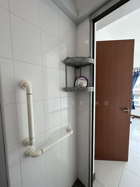 622A Punggol Central, 622A Punggol Central, 1 Bedroom, 495 sqft, HDB Flat For Sale, by Charlee Ng, 500228602 - Bathroom - PropertyGuru.com.sg
