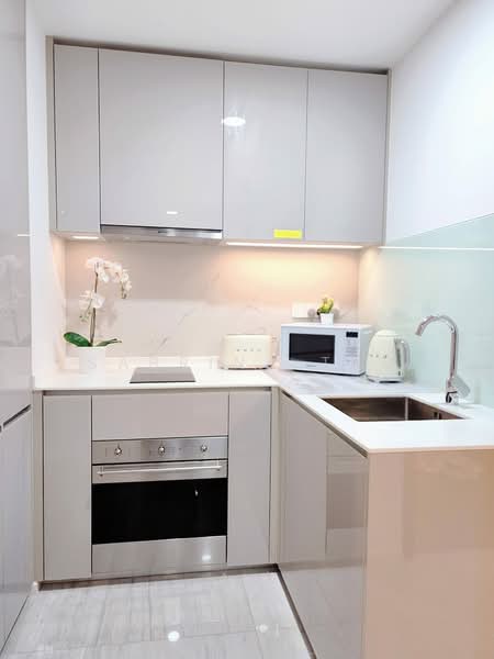 Parc Esta, 902 Sims Avenue, 2 Bedrooms, 452 sqft, Condominium For Rent, by Sabrina Tan, 500228610 - Kitchen - PropertyGuru.com.sg