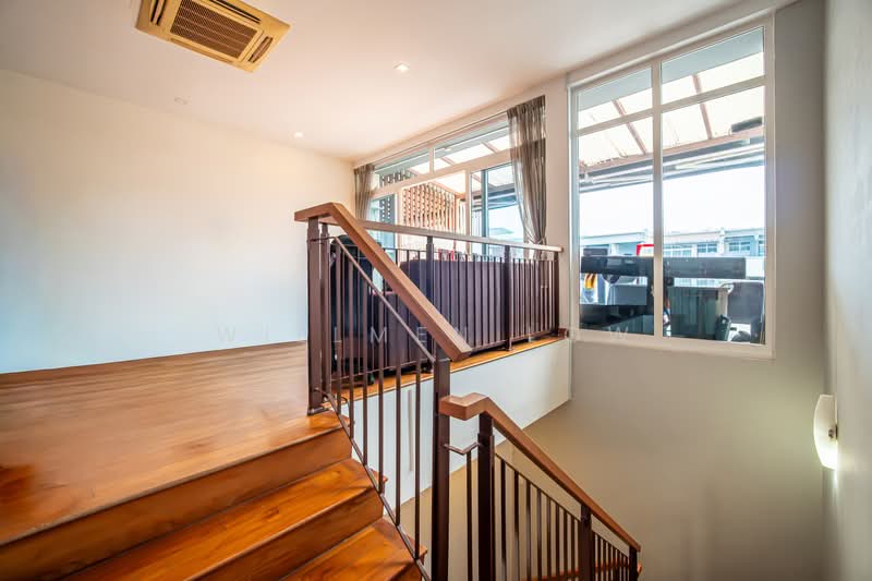 SUPER C.H.E.A.P Andrews Terrace with Lift, Andrews Terrace, 5 Bedrooms, 4,000 sqft, Terraced House For Sale, by Willmen Low, 500228614 - Interior - PropertyGuru.com.sg