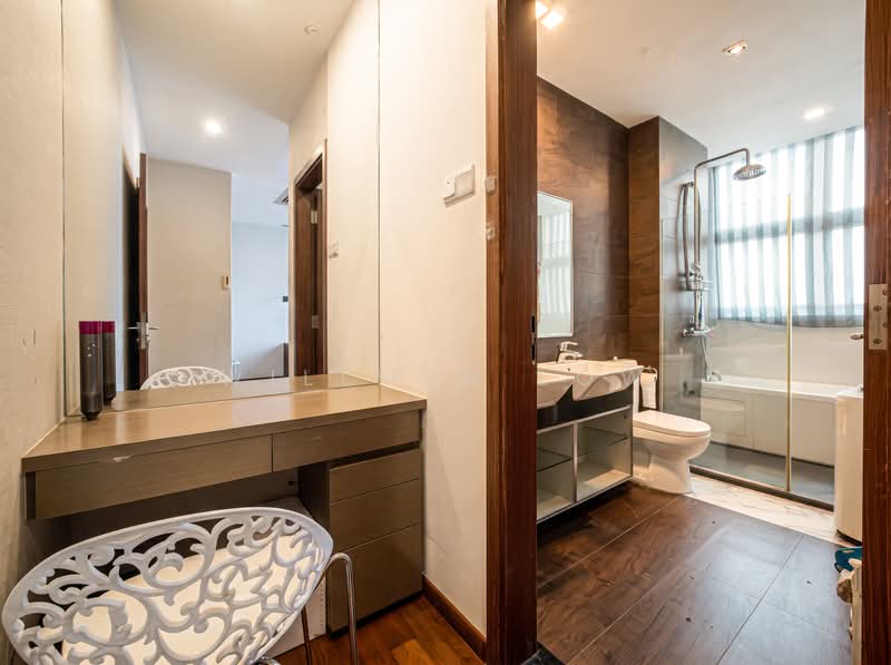 SUPER C.H.E.A.P Andrews Terrace with Lift, Andrews Terrace, 5 Bedrooms, 4,000 sqft, Terraced House For Sale, by Willmen Low, 500228614 - Bathroom - PropertyGuru.com.sg