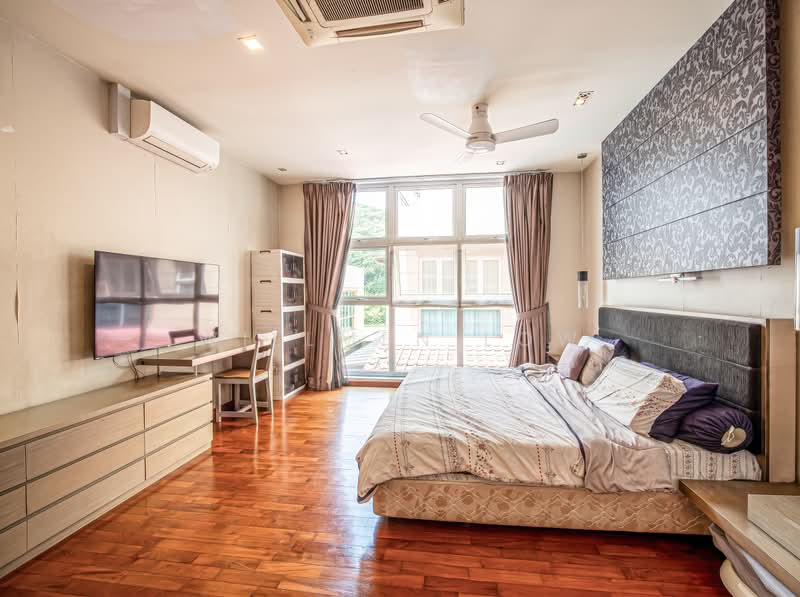 SUPER C.H.E.A.P Andrews Terrace with Lift, Andrews Terrace, 5 Bedrooms, 4,000 sqft, Terraced House For Sale, by Willmen Low, 500228614 - Bedroom - PropertyGuru.com.sg