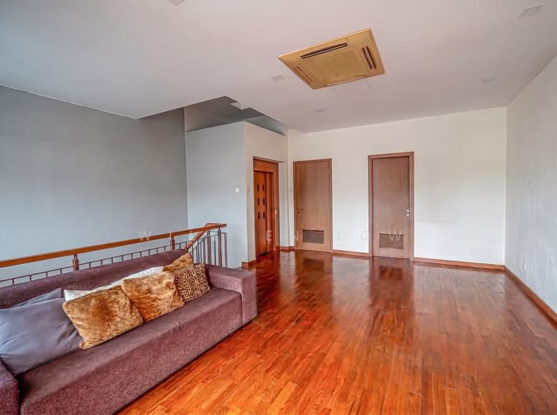 SUPER C.H.E.A.P Andrews Terrace with Lift, Andrews Terrace, 5 Bedrooms, 4,000 sqft, Terraced House For Sale, by Willmen Low, 500228614 - Living Room - PropertyGuru.com.sg