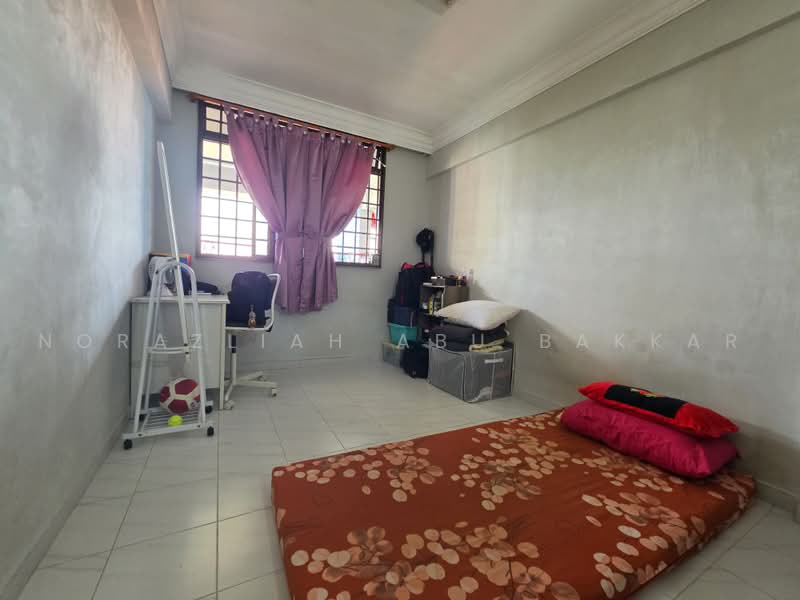 269 Yishun Street 22, 269 Yishun Street 22, 3 Bedrooms, 904 sqft, HDB Flat For Sale, by Norazliah Abu Bakkar, 500228619 - Bedroom - PropertyGuru.com.sg