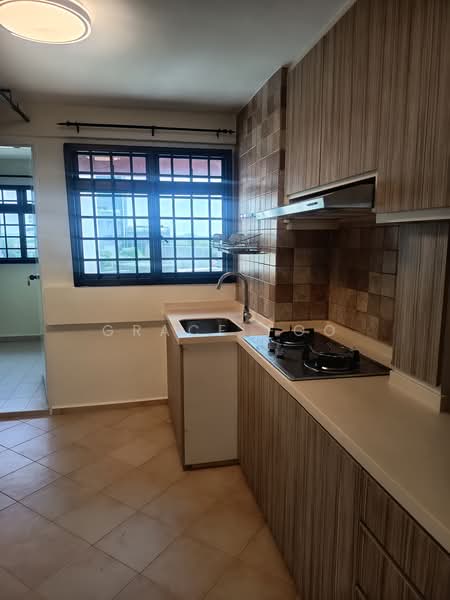 12 Holland Avenue, 12 Holland Avenue, 2 Bedrooms, 700 sqft, HDB Flat For Rent, by Grace Foo, 500228620 - Kitchen - PropertyGuru.com.sg