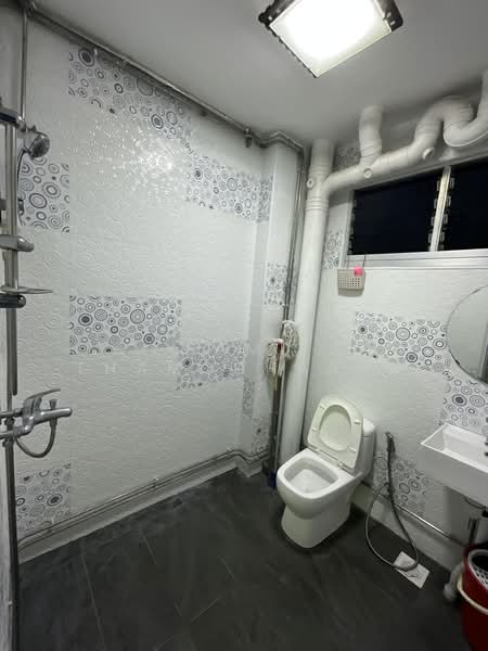 230 Simei Street 4, 230 Simei Street 4, Room Rental, 200 sqft, HDB Flat For Rent, by Ramu Thamodharan, 500228626 - Bathroom - PropertyGuru.com.sg