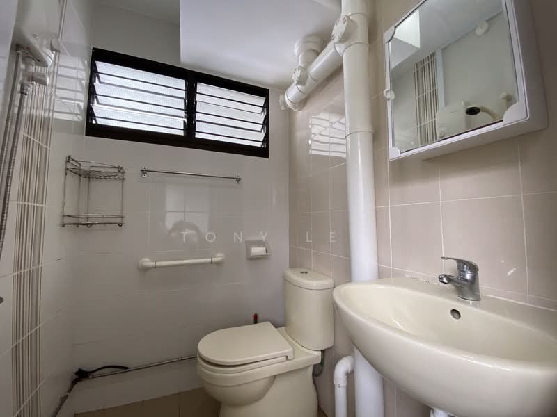 210 New Upper Changi Road, 210 New Upper Changi Road, Room Rental, 100 sqft, HDB Flat For Rent, by Tony Lee, 500228633 - Bathroom - PropertyGuru.com.sg
