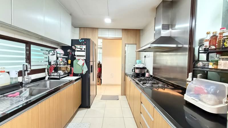 Varsity Park Condominium, 58 West Coast Road, 4 Bedrooms, 1,530 sqft, Condominium For Sale, by James Yeo, 500228636 - Kitchen - PropertyGuru.com.sg