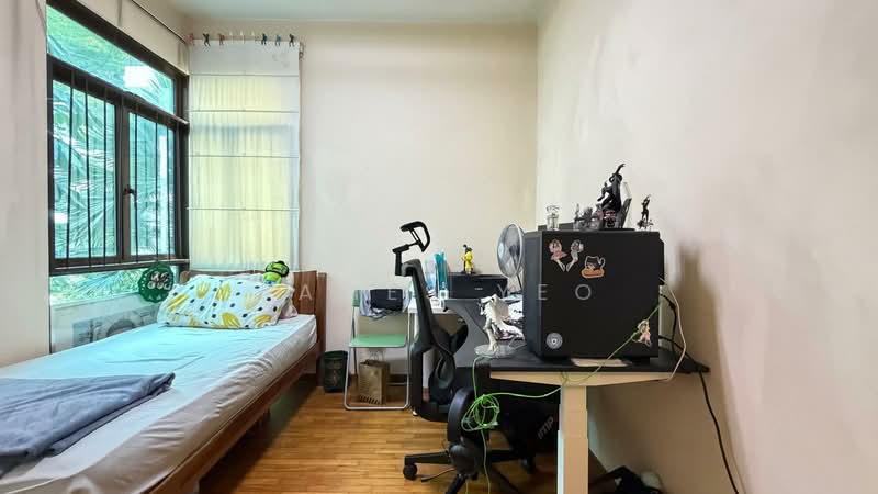 Varsity Park Condominium, 58 West Coast Road, 4 Bedrooms, 1,530 sqft, Condominium For Sale, by James Yeo, 500228636 - Bedroom - PropertyGuru.com.sg