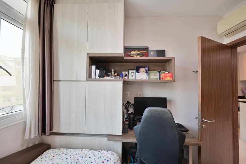 Parc Rosewood, 71 Rosewood Drive, 5 Bedrooms, 2,314 sqft, Condominium For Sale, by Ben Toh, 500228637 - Bedroom - PropertyGuru.com.sg