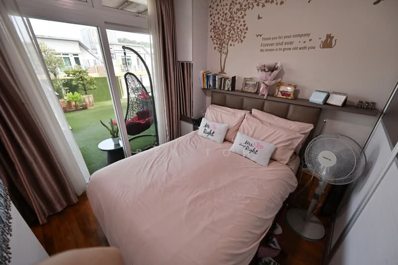 Parc Rosewood, 71 Rosewood Drive, 5 Bedrooms, 2,314 sqft, Condominium For Sale, by Ben Toh, 500228637 - Bedroom - PropertyGuru.com.sg