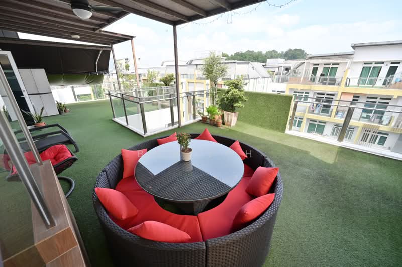 Parc Rosewood, 71 Rosewood Drive, 5 Bedrooms, 2,314 sqft, Condominium For Sale, by Ben Toh, 500228637 - Balcony - PropertyGuru.com.sg