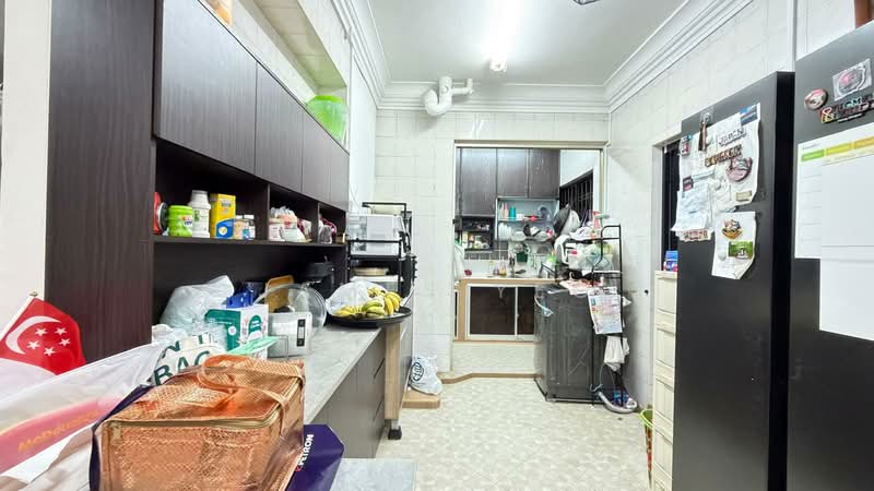 323 Sembawang Close, 323 Sembawang Close, 3 Bedrooms, 1,324 sqft, HDB Flat For Sale, by James Yeo, 500228644 - Kitchen - PropertyGuru.com.sg