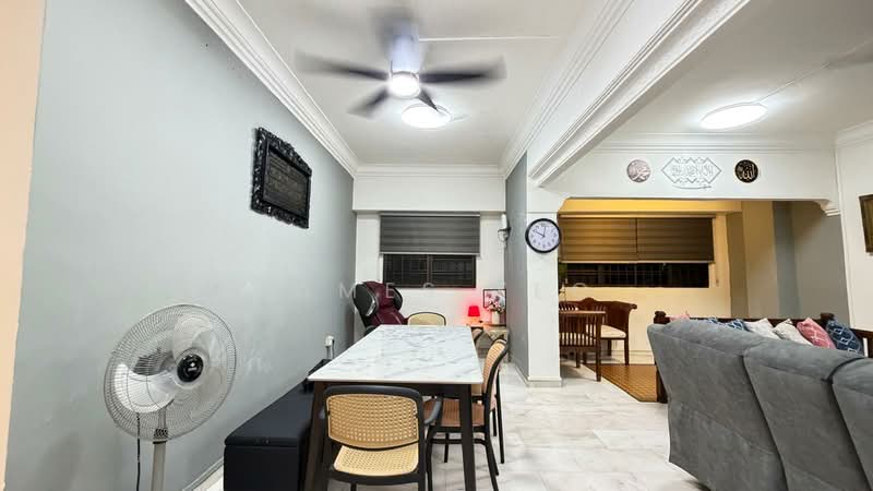 323 Sembawang Close, 323 Sembawang Close, 3 Bedrooms, 1,324 sqft, HDB Flat For Sale, by James Yeo, 500228644 - Living Room - PropertyGuru.com.sg
