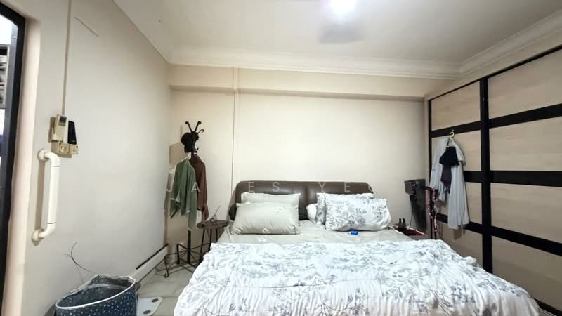 323 Sembawang Close, 323 Sembawang Close, 3 Bedrooms, 1,324 sqft, HDB Flat For Sale, by James Yeo, 500228644 - Bedroom - PropertyGuru.com.sg
