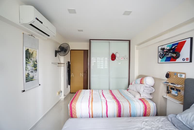 239 Lorong 1 Toa Payoh, 239 Lorong 1 Toa Payoh, 3 Bedrooms, 1,292 sqft, HDB Flat For Sale, by Zan Chia, 500228645 - Bedroom - PropertyGuru.com.sg