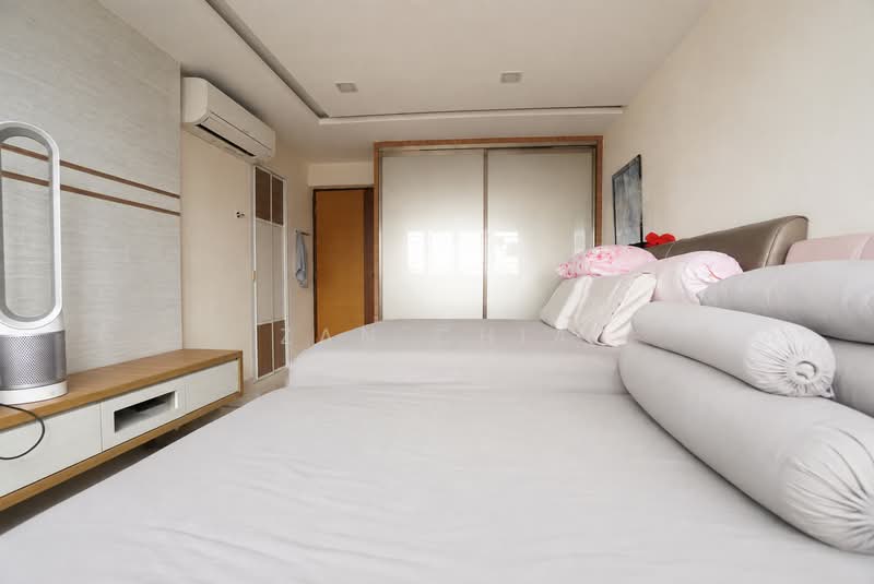 239 Lorong 1 Toa Payoh, 239 Lorong 1 Toa Payoh, 3 Bedrooms, 1,292 sqft, HDB Flat For Sale, by Zan Chia, 500228645 - Bedroom - PropertyGuru.com.sg