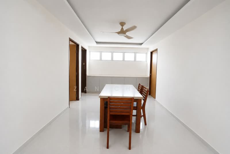 239 Lorong 1 Toa Payoh, 239 Lorong 1 Toa Payoh, 3 Bedrooms, 1,292 sqft, HDB Flat For Sale, by Zan Chia, 500228645 - Dining Room - PropertyGuru.com.sg