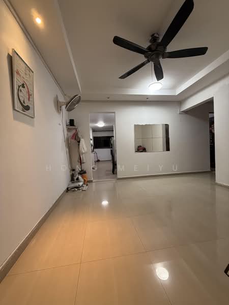 536 Bukit Batok Street 52, 536 Bukit Batok Street 52, 3 Bedrooms, 1,109 sqft, HDB Flat For Sale, by Hong Meiyu, 500228658 - Living Room - PropertyGuru.com.sg