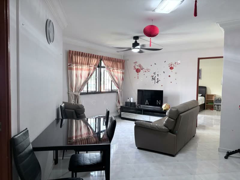 544 Woodlands Drive 16, 544 Woodlands Drive 16, 3 Bedrooms, 1,077 sqft, HDB Flat For Sale, by Ricky Tan, 500228664 - Living Room - PropertyGuru.com.sg