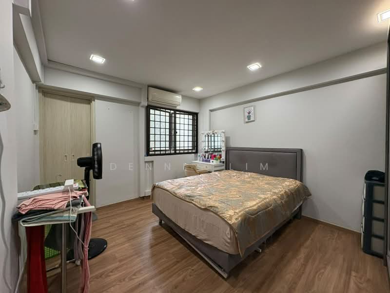 111 Tampines Street 11, 111 Tampines Street 11, 2 Bedrooms, 797 sqft, HDB Flat For Sale, by Dennis Lim, 500228668 - Bedroom - PropertyGuru.com.sg