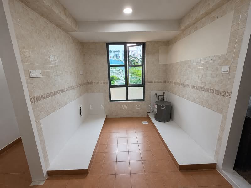 Aquarius By The Park, 1 Bedok Reservoir View, 3 Bedrooms, 1,539 sqft, Condominium For Sale, by Ben Wong, 500228672 - Kitchen - PropertyGuru.com.sg