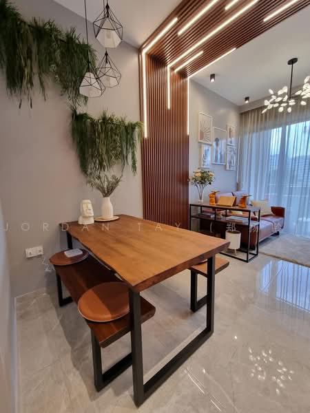 Stirling Residences, 21 Stirling Road, 2 Bedrooms, 689 sqft, Condominium For Rent, by Jordan Tay (郑扬龄), 500228675 - Living Room - PropertyGuru.com.sg