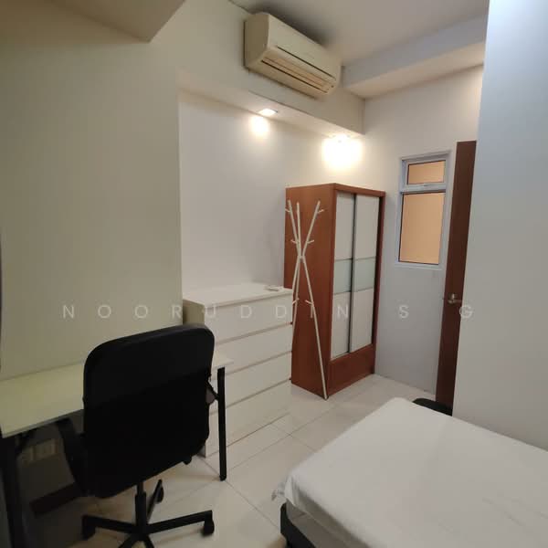 The Sail @ Marina Bay, 6 Marina Boulevard, Room Rental, 130 sqft, Condominium For Rent, by Nooruddin S G, 500228678 - Bedroom - PropertyGuru.com.sg