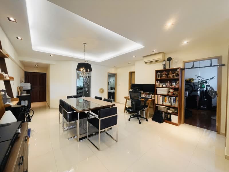 Orchid Park Condominium, 95 Yishun Street 81, 3 Bedrooms, 1,249 sqft, Condominium For Sale, by April Lee, 500228689 - Living Room - PropertyGuru.com.sg