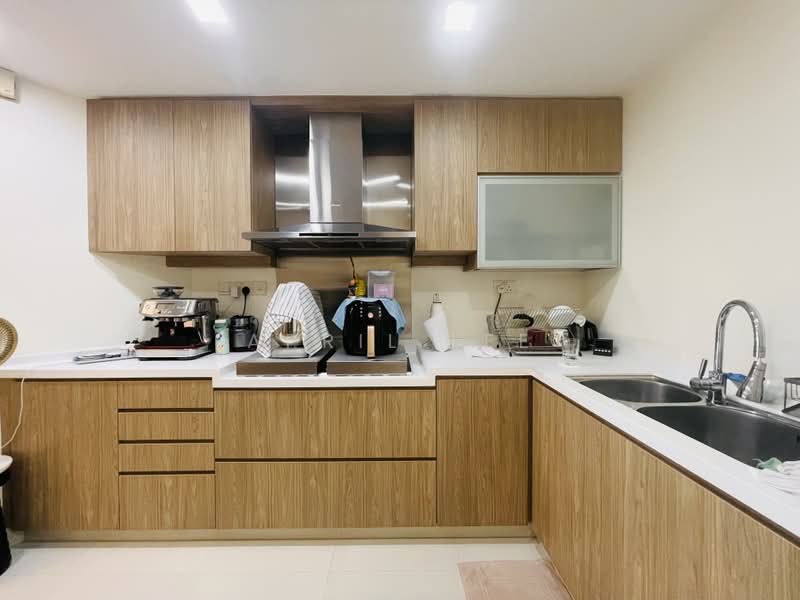 Orchid Park Condominium, 95 Yishun Street 81, 3 Bedrooms, 1,249 sqft, Condominium For Sale, by April Lee, 500228689 - Kitchen - PropertyGuru.com.sg