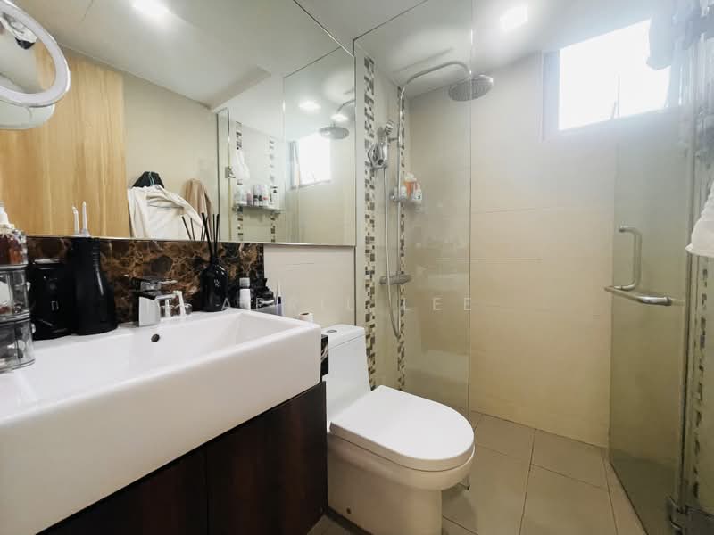 Orchid Park Condominium, 95 Yishun Street 81, 3 Bedrooms, 1,249 sqft, Condominium For Sale, by April Lee, 500228689 - Bathroom - PropertyGuru.com.sg