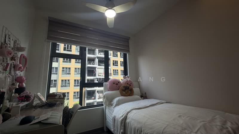 The Brownstone, 156 Canberra Drive, 3 Bedrooms, 990 sqft, Executive Condominium For Sale, by Huidi Yang, 500228692 - Bedroom - PropertyGuru.com.sg