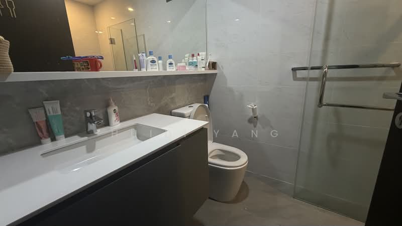 The Brownstone, 156 Canberra Drive, 3 Bedrooms, 990 sqft, Executive Condominium For Sale, by Huidi Yang, 500228692 - Bathroom - PropertyGuru.com.sg