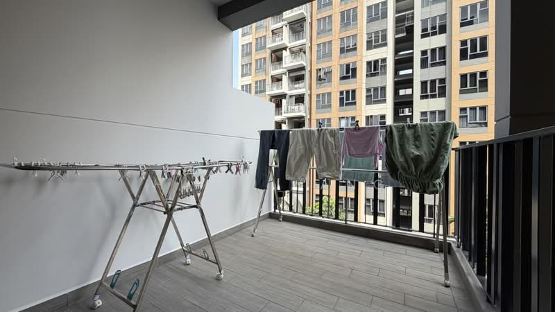 The Brownstone, 156 Canberra Drive, 3 Bedrooms, 990 sqft, Executive Condominium For Sale, by Huidi Yang, 500228692 - Balcony - PropertyGuru.com.sg