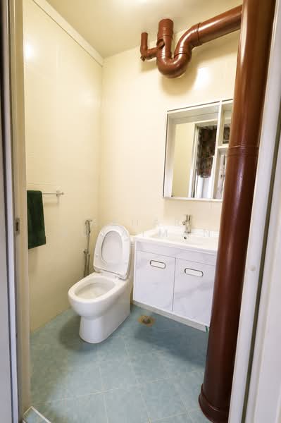 652 Woodlands Ring Road, 652 Woodlands Ring Road, 4 Bedrooms, 1,518 sqft, HDB Flat For Sale, by Azhar Sulaiman, 500228696 - Bathroom - PropertyGuru.com.sg