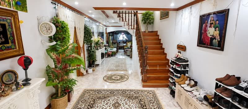652 Woodlands Ring Road, 652 Woodlands Ring Road, 4 Bedrooms, 1,518 sqft, HDB Flat For Sale, by Azhar Sulaiman, 500228696 - Entrance - PropertyGuru.com.sg