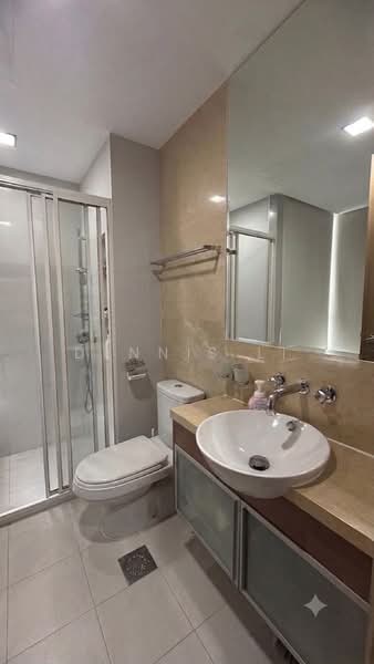 Kovan Melody, 37 Kovan Road, 3 Bedrooms, 1,227 sqft, Condominium For Sale, by Dennis Li, 500228699 - Bathroom - PropertyGuru.com.sg
