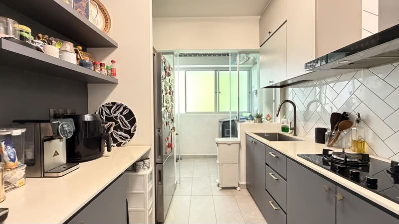 523C Tampines Central 7, 523C Tampines Central 7, 3 Bedrooms, 1,001 sqft, HDB Flat For Sale, by Nur Fudge, 500228706 - Kitchen - PropertyGuru.com.sg