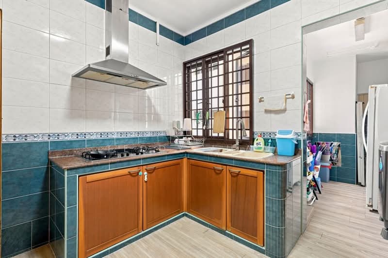 Neptune Court, 1 Marine Vista, 3 Bedrooms, 1,636 sqft, Apartment For Sale, by Teddy Juay, 500228714 - Kitchen  - PropertyGuru.com.sg