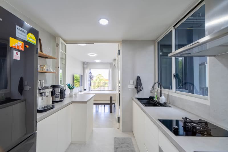KI Residences At Brookvale, 20 Brookvale Drive, 3 Bedrooms, 980 sqft, Condominium For Sale, by Faustine Benedict, 500228717 - Kitchen - PropertyGuru.com.sg