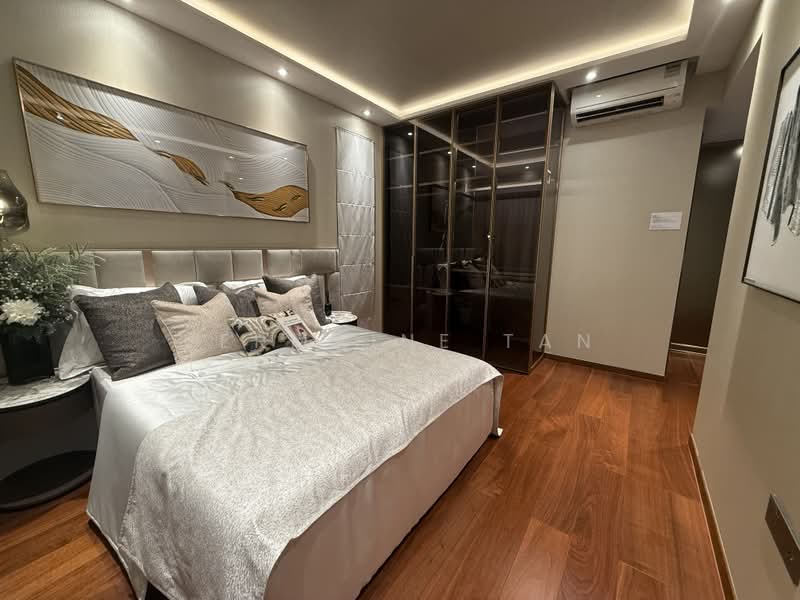 Chuan Park, 240 Lorong Chuan, 3 Bedrooms, 1,206 sqft, Condominium For Sale, by Jermaine Tan, 500228718 - Bedroom - PropertyGuru.com.sg
