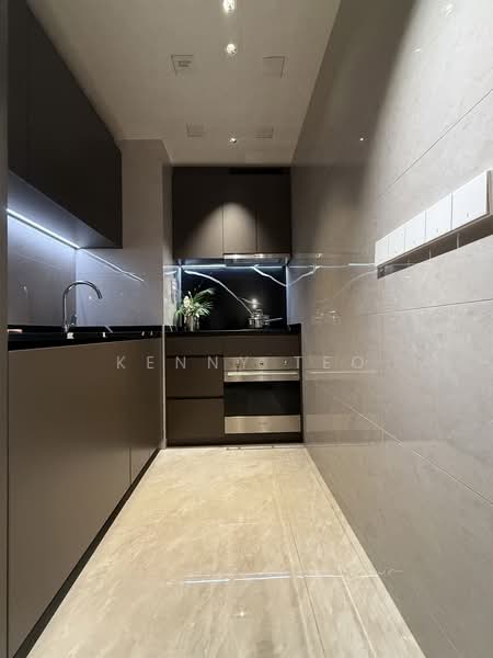 One Marina Gardens, 1 Marina Garden Lane, 2 Bedrooms, 657 sqft, Condominium For Sale, by Kenny Teo, 500228719 - Kitchen - PropertyGuru.com.sg