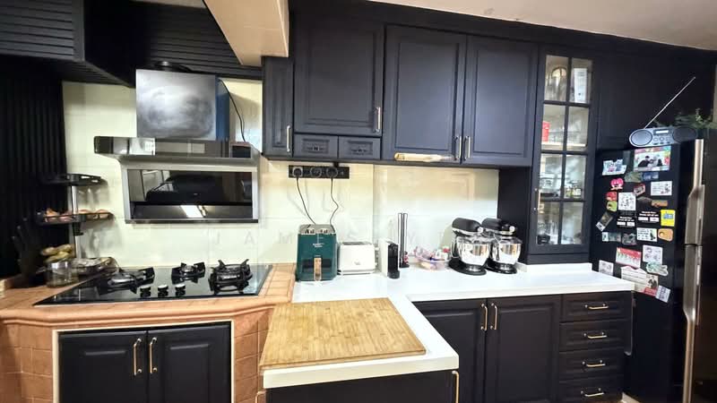 214 Lorong 8 Toa Payoh, 214 Lorong 8 Toa Payoh, 3 Bedrooms, 883 sqft, HDB Flat For Sale, by James Yeo, 500228723 - Kitchen - PropertyGuru.com.sg