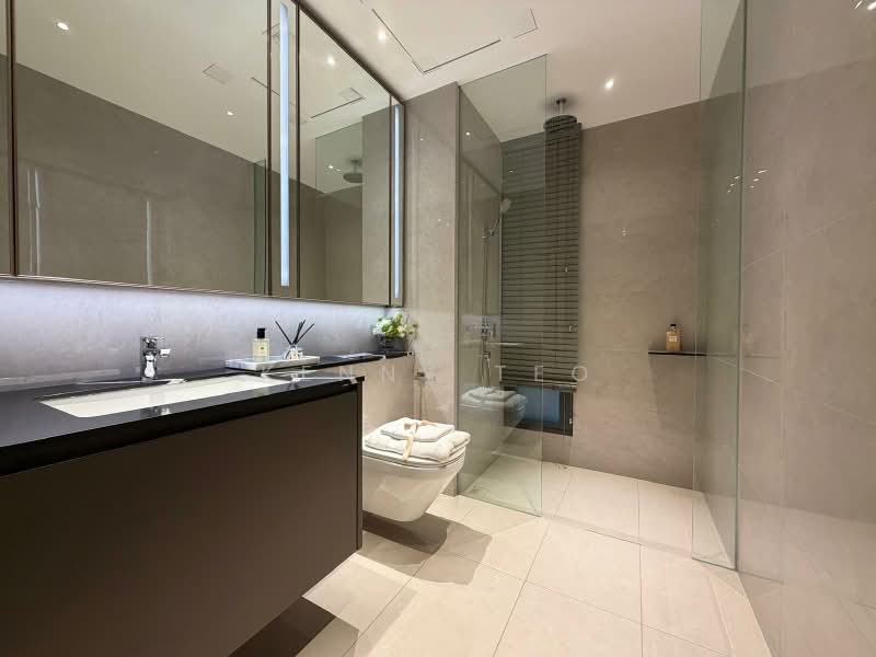 One Marina Gardens, 1 Marina Garden Lane, 3 Bedrooms, 904 sqft, Condominium For Sale, by Kenny Teo, 500228724 - Bathroom - PropertyGuru.com.sg