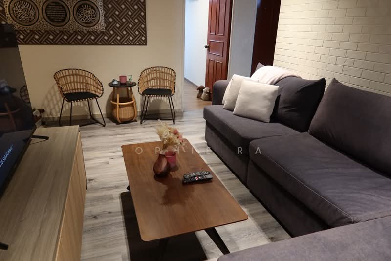111 Whampoa Road, 111 Whampoa Road, 3 Bedrooms, 1,119 sqft, HDB Flat For Sale, by Sophie RA, 500228733 - Living Room - PropertyGuru.com.sg