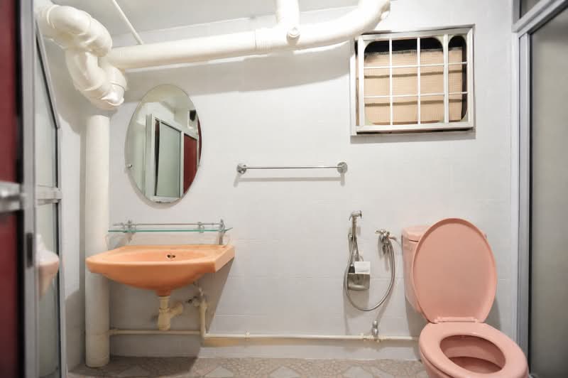 501 Woodlands Drive 14, 501 Woodlands Drive 14, 3 Bedrooms, 1,324 sqft, HDB Flat For Sale, by Zane Soo 苏昱能, 500228736 - Bathroom - PropertyGuru.com.sg