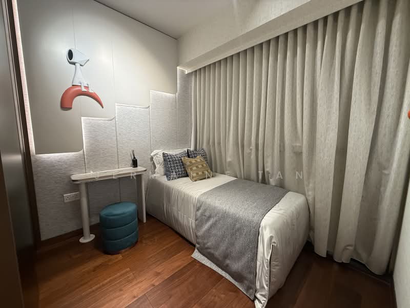 Chuan Park, 240 Lorong Chuan, 2 Bedrooms, 743 sqft, Condominium For Sale, by Jermaine Tan, 500228737 - Bedroom - PropertyGuru.com.sg